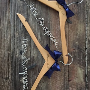 Mr. and Mrs. Wedding Hangers / Bride & Groom Hangers / Wedding Hangers SET / Personalized Hangers / Bridal Hanger / Mrs. Wedding Hanger