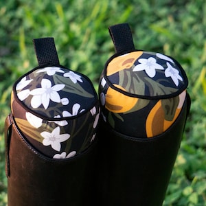 Custom Boot Trees - Black Lemons and Bees Floral