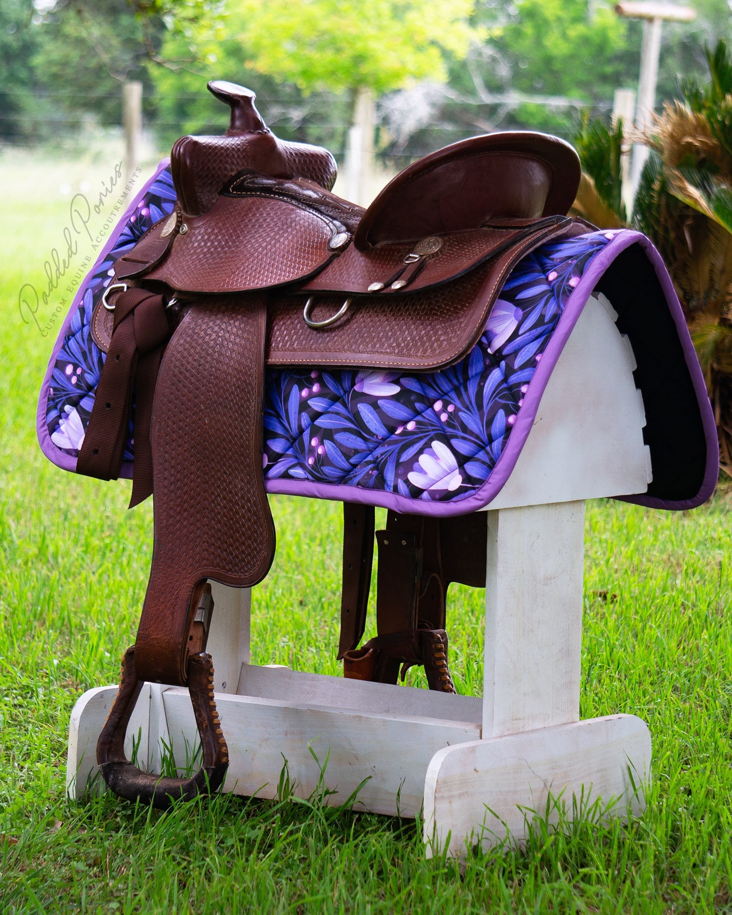 GEM EQUITATION Tapis de Selle LEO Violet - Rive Equestre
