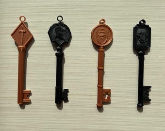 Manor Keys Resident Evil Hand Painted Cosplay Replica / DIY Kit 8 pcs