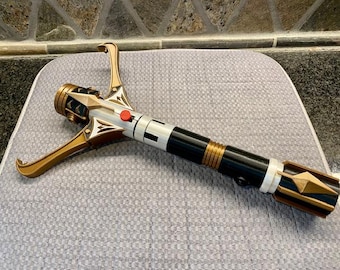 Stellan Gios Crossguard Lightsaber Star Wars Hand Painted Cosplay Replica / DIY Kit