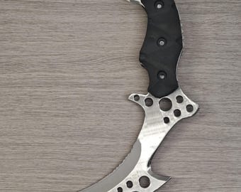 Chris Redfield's Claw Knife Resident Evil Hand Painted Cosplay Replica / DIY Kit 12 pcs