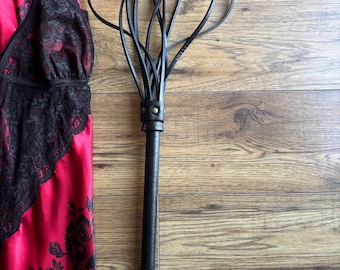 Zweep van echt leer met meerdere lussen, zware flogger 22" lang met vijf zware lussen voor discipline gehoorzaamheid BDSM rollenspel geseling