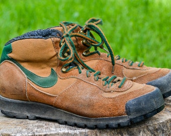 nike mens walking boots