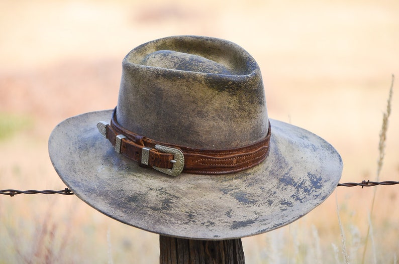 wide cowboy hat