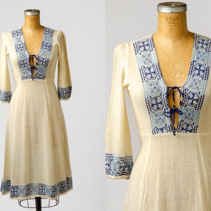 1970s Star of India Hand Embroidered Ivory Gauze Cotton Dress