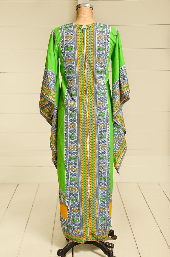 70s Dashiki Caftan Dress Bohemian Angel Sleeve Gr… - image 4