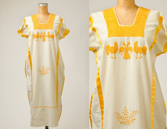 *SALE* Hand Embroidered Hand Woven Huipil Circa 1960s 1970s Boho main image 0