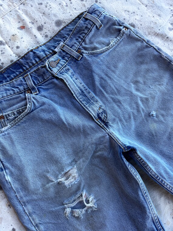 Vintage Levis 550 Distressed Denim Jean Shorts W … - image 2