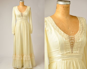 1970s Gunne Sax Ivory Prairie Dress Full Length Lace Up Formal Dress