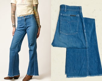 1970s Bell Bottoms High Waisted Wide Leg Jeans 28 x 30