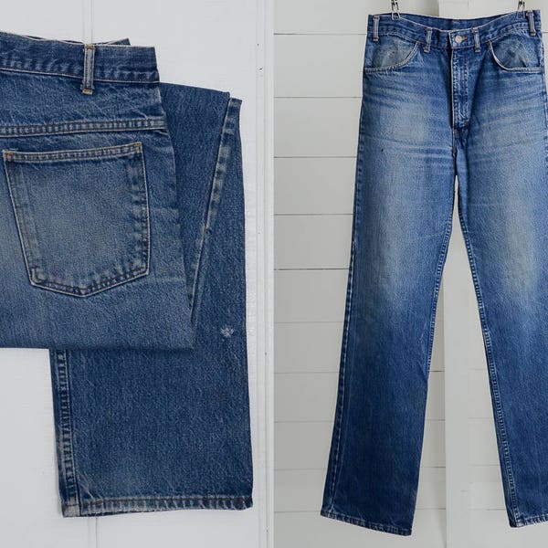 70s Dark Distressed Perfectly Worn Indigo Blue Plain Pocket Bootcut Jeans 32 x 34