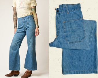 1970s Bell Bottoms High Waisted Wide Leg Jeans 28 x 28