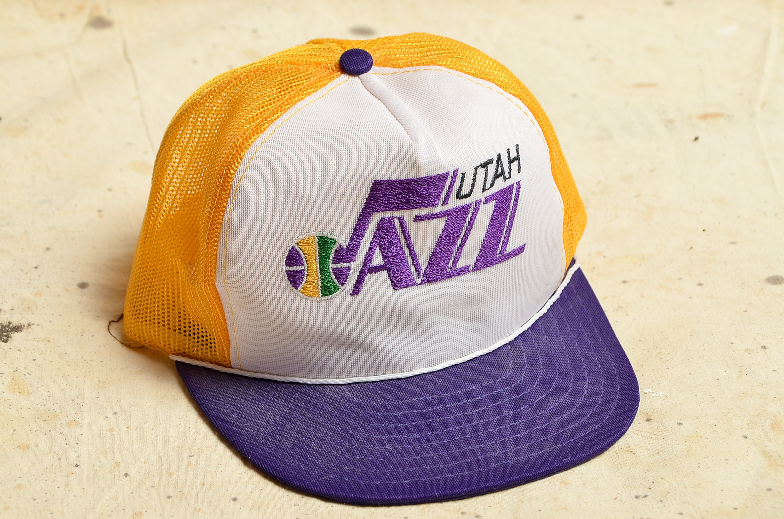 Vintage NOS New Era Cap NBA Utah Jazz Hat Fitted Hat 7.5 