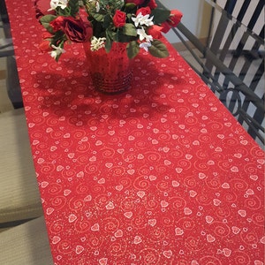 Table Runner, Valentine Table Runner, Red and Pink Valentine Table Runner, Glitter Heart Table Runner image 2