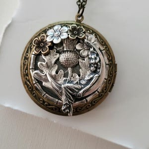 Medallón de flor de luna, joyería Wanderlust, collar natural, pastillero con colgante celestial, aspecto vintage