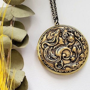 Lady Locket Necklace | Vintage Style Locket | Victorian Style | Photo ...
