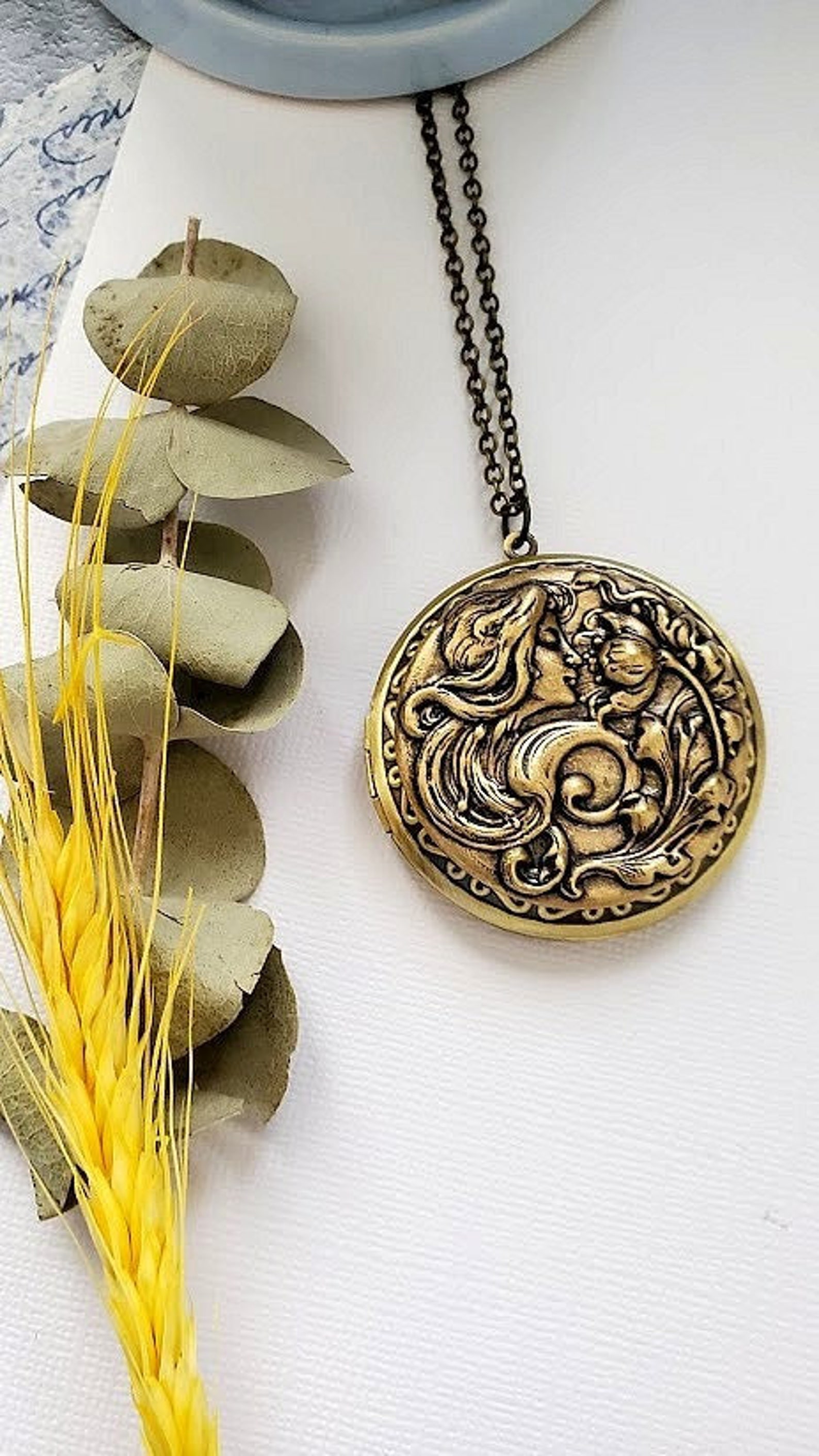 Lady Locket Necklace | Vintage Style Locket | Victorian Style | Photo ...