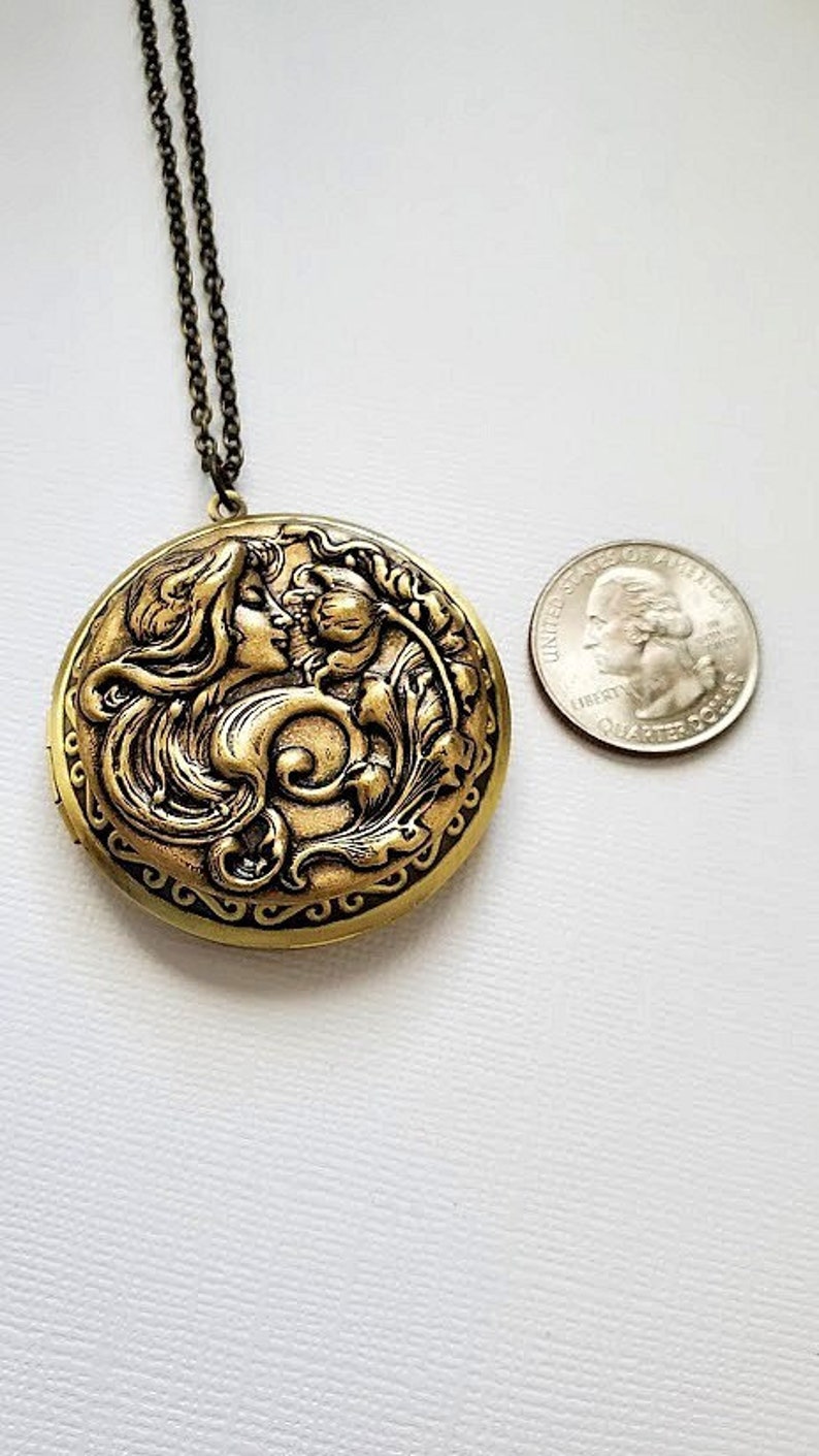 Lady Locket Necklace | Vintage Style Locket | Victorian Style | Photo ...