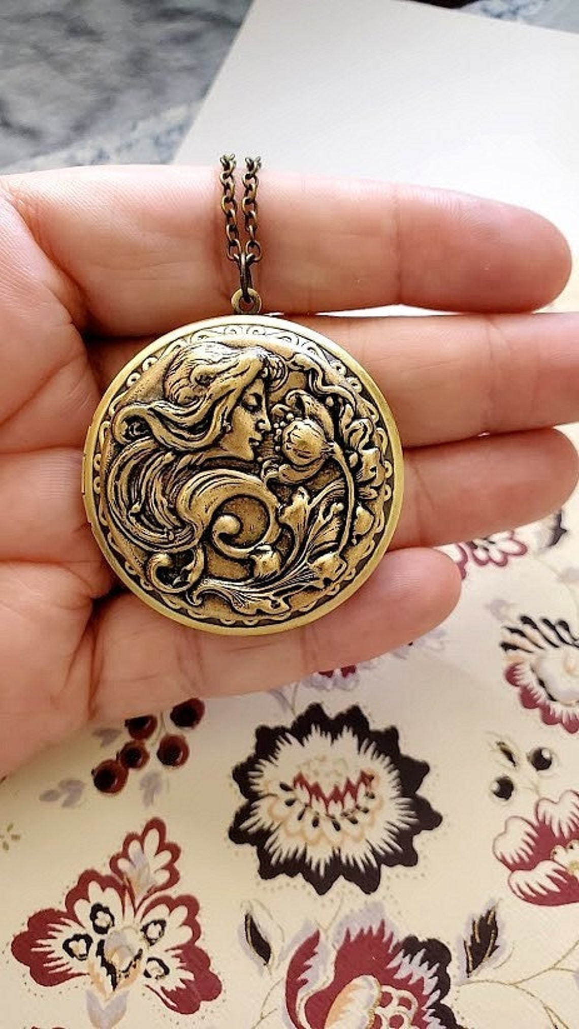 Lady Locket Necklace | Vintage Style Locket | Victorian Style | Photo ...
