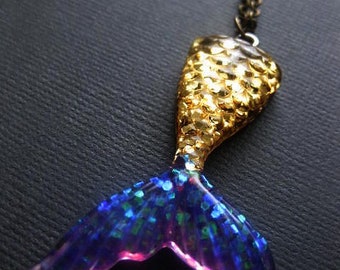 Colar de sereia - Colar de cauda de sereia - Escamas de sereia - Brilhante - Glitter - Pingente - Charme do mar - Joias do oceano - Escolha o comprimento da corrente