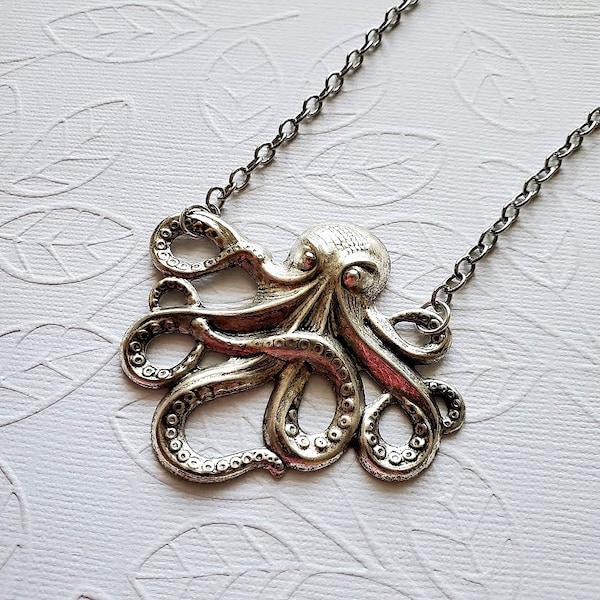 Gorgeous Octopus Necklace Silver Oxidized Steampunk Jewelry Disney Descendants Ursula Just Kool To Look At Gotta Love Him Cephalopod EA720