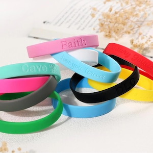 Pulseiras de silicone personalizadas, pulseira à prova d'água, pulseira de contato de emergência, pulseiras de identificação para eventos personalizadas em grandes quantidades.
