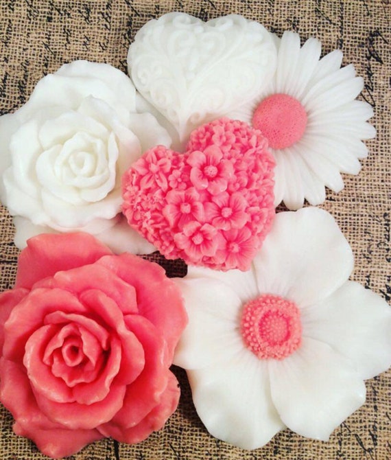 100 Coral Flowers and Hearts Soap Favors / Bridal Shower Favors / Wedding Favors / Flower Soap Favors / Heart Soap Favors Il_570xn