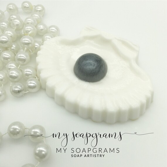 25 Oyster Pearl Soap Favor / Beach Themed Wedding / Seashell Soap / Mother of Pearl / Pearl Soap / Mother's Day Il_570xn