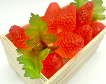 Erdbeer seife Set / Erdbeerseife / Dekorative Erdbeeren / Geschenk für Mama / Obst Seife / Fake Food Seife