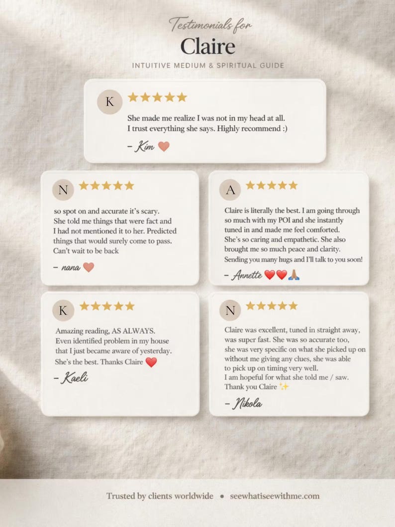 Op de afbeelding: Een grafische weergave getiteld Testimonials for Claire, Intuitive Medium & Spiritual Guide, met vijf witte rechthoekige kaarten met vijfsterrenbeoordelingen en klantrecensies van Kim, Nana, Annette, Kaeli en Nikola, eindigend met een website-URL.
