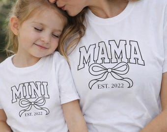MAMA Collegiate Bow Tee, Mom Shirt Customizable, Matching Family Shirt, Personalized EST Year, Mother's Day Gift, Mom and Mini Outfit