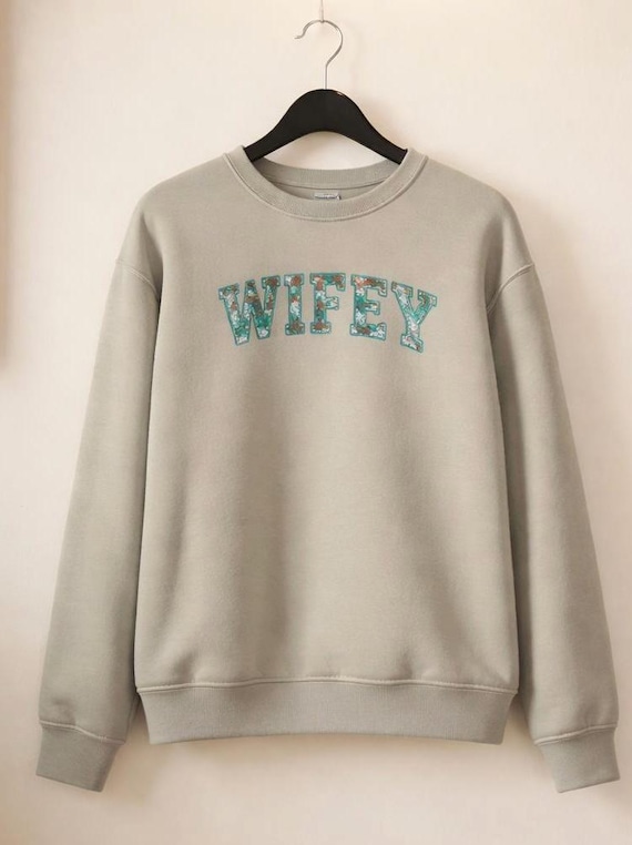 Cozy Floral wifey Applique Jumper with Brushed Fleece Interior for All-Day Comfort