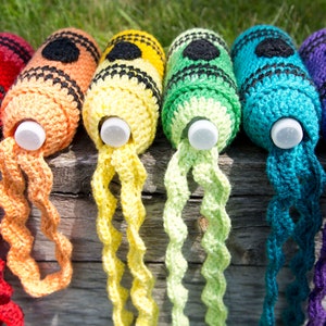 PDF Crochet PATTERN Crayon Water Bottle Cozy