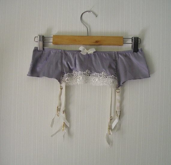 Vintage garter belt, size S Gem