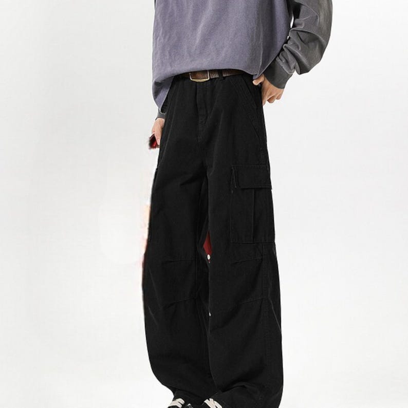 Wide Leg Pants | Baggy Loose Pocket Trousers | Daily Wear | Minimal Streetwear Style

Wide leg cargo pants with loose minimal streetwear style