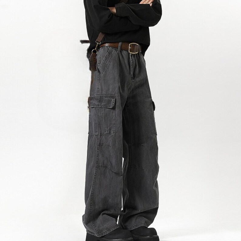 Wide Leg Pants | Baggy Loose Pocket Trousers | Daily Wear | Minimal Streetwear Style

Wide leg cargo pants with loose minimal streetwear style