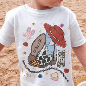 Vintage Toy Story 5 I Knew It I Knew You png, TS muziekfan png, Woody Buzz Jessie Disney Pixar familie-uitje cadeau 2026 volwassenen en kinderen