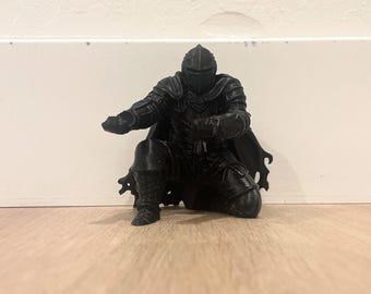 Kneeling Knight Pen Holder