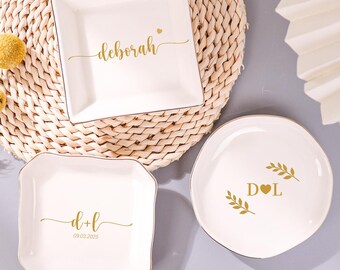 Personalized Couple Name Jewelry Dish,Customized Flowers Small Trinket Dish,Jewelry Storage Tray,Anniversary Gift,Engagement Gift for Couple