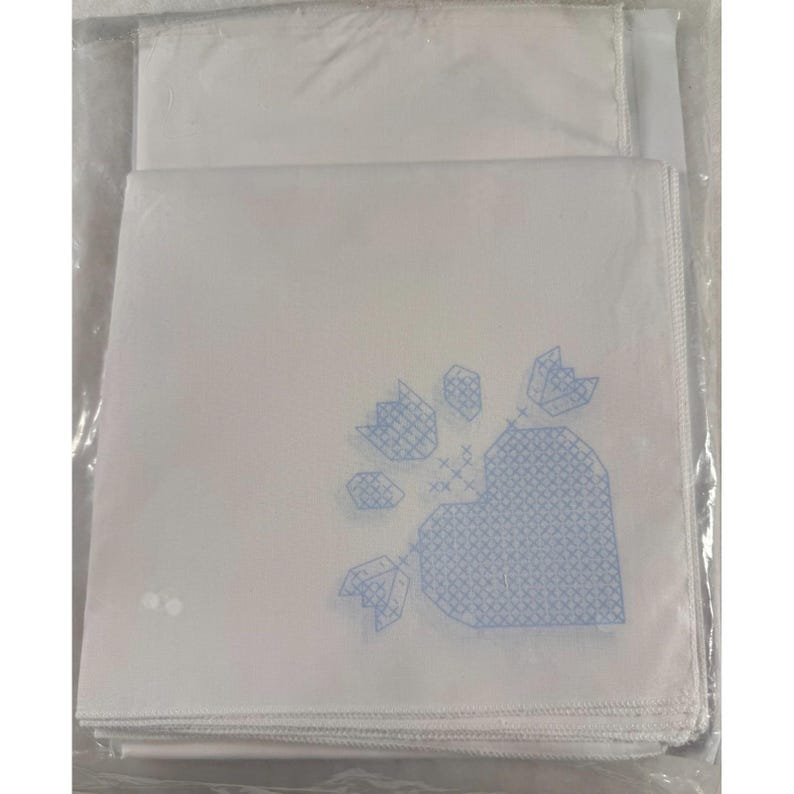 Herrschners 5 pcs. Cross Stitch Hearts And Tulips Table Runner/Napkins #11-0755 image 3
