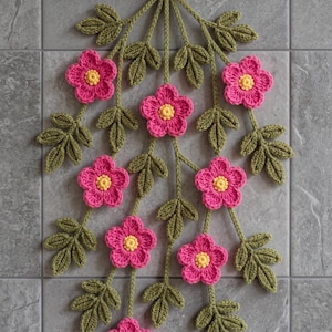 Crochet Rose Vine Wall Hanging Pattern, Boho Floral Decor (Digital Download)