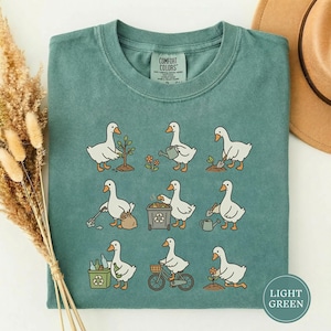 Camiseta do Dia da Terra com Ganso, Camiseta Divertida do Dia da Terra com Ganso, Camiseta para Amantes da Natureza, Presente para Amantes de Gansos, Camiseta Ecológica, Camiseta para Jardinagem Cottagecore Light Green