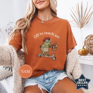 Off to Teach Art Shirt, Funny Frog Art Teacher Tee, Frog on Scooter Paint Gift, Women Art Educator Shirt, Frog Lover Tee, Funny Art Teacher Yam