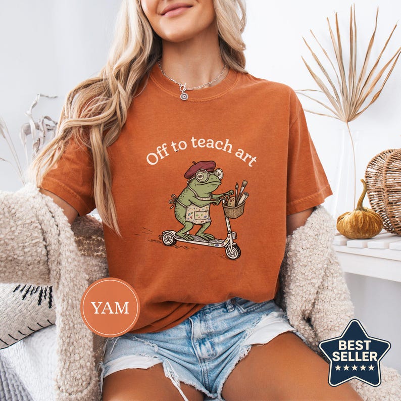 Off to Teach Art Shirt, Funny Frog Art Teacher Tee, Frog on Scooter Paint Gift, Women Art Educator Shirt, Frog Lover Tee, Funny Art Teacher Yam
