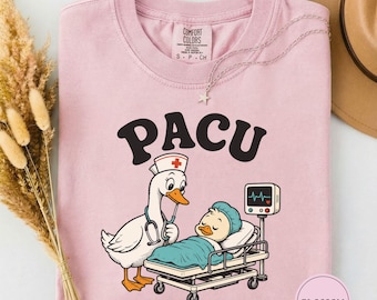 PACUナースTシャツ、麻酔後看護師ガチョウシャツ、面白い回復室看護師ギフト、回復看護師週間コンフォートカラーズTシャツ