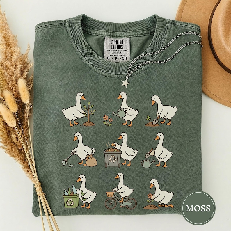 Camiseta do Dia da Terra com Ganso, Camiseta Divertida do Dia da Terra com Ganso, Camiseta para Amantes da Natureza, Presente para Amantes de Gansos, Camiseta Ecológica, Camiseta para Jardinagem Cottagecore Moss