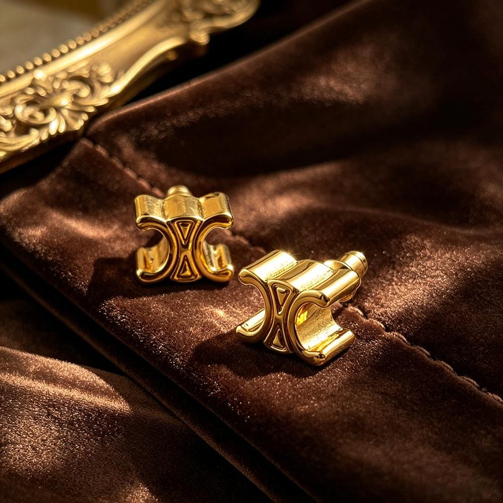 Celine brooch - Etsy Nederland