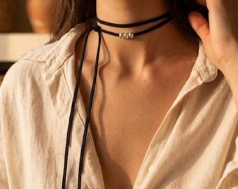 Gargantilla tipo lariat con cuentas – Collar multiusos, cuentas de acero dorado o plateado, cordón de gamuza sintética de color personalizable, regalo bohemio de capas para ella.