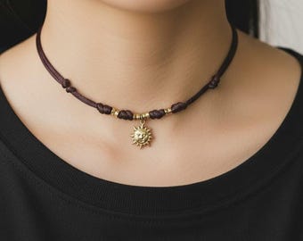 Sun Choker Necklace – Gold Sun Charm, Custom Color Nylon Cord, Adjustable Minimal Boho Necklace, Handmade Jewelry - personalizzabile sole
